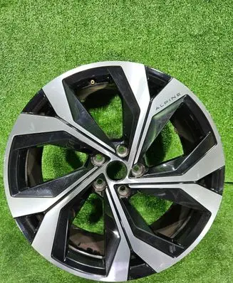 Renault Austral R20 alloy rim 