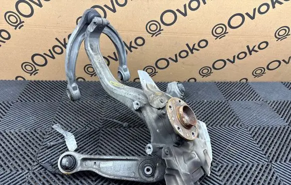 Alfa Romeo Stelvio Front wheel hub spindle knuckle 00505415540