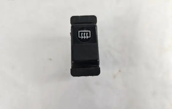 Mercedes-Benz S W126 Windscreen/window heater switch 0008206110