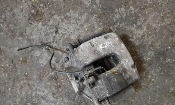 Mercedes-Benz C W204 Front brake caliper