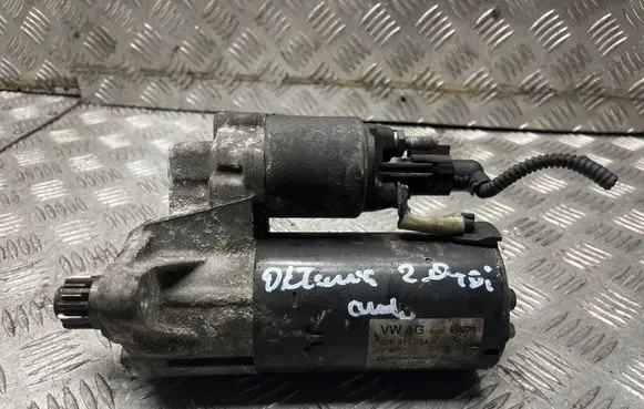 Skoda Octavia Mk2 (1Z) Starter motor 02E911024A