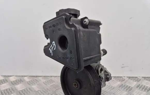 Mercedes-Benz S W221 Power steering pump 0054662001 61289 LH2113596