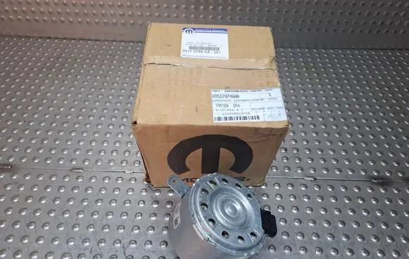 Dodge Viper Fan control module 05170746AA