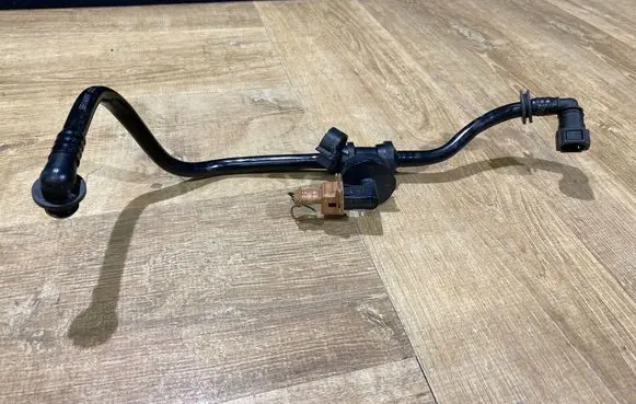 Land Rover Range Rover Sport L494 Vacuum line/pipe/hose CPLA9C490JE A065490