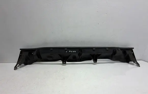 Renault Clio IV Wiper trim 668107547R
