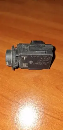 Tesla Model S Sensor 105574700E