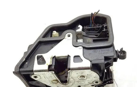 BMW X5 E70 Front door lock 7276661