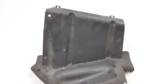 Volvo S60 Intercooler air channel guide 31353045
