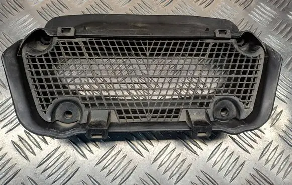 Opel Astra H Air intake duct part 90520682