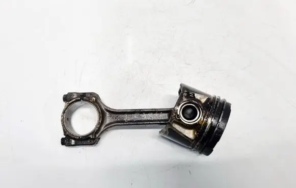Fiat Idea Piston with connecting rod