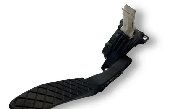 Volkswagen Touareg I Accelerator throttle pedal 7L6723507 021304