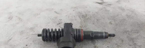 Volkswagen Sharan Fuel injector 038130073AC 010209 15217