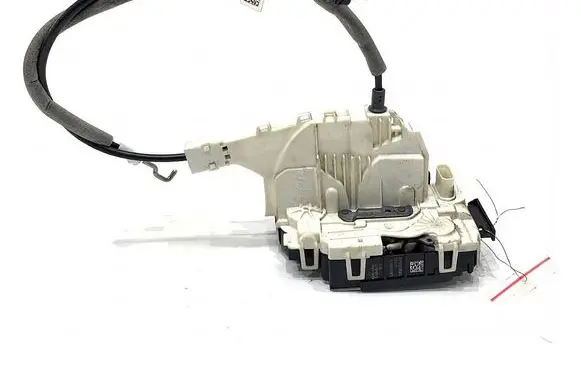 Mercedes-Benz Sprinter W907 W910 Front door lock A9077200000
