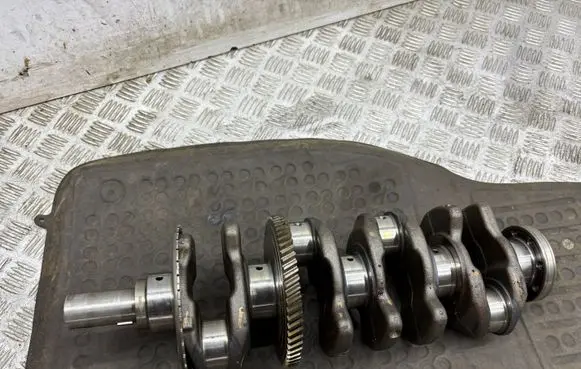 Toyota Avensis T250 Crankshaft 