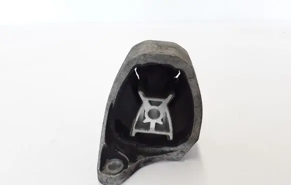 Volvo XC90 Engine mount bracket 31480565