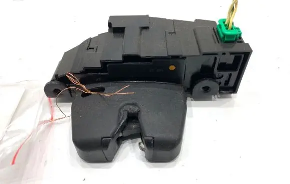 Peugeot 508 Tailgate exterior lock 9671153580