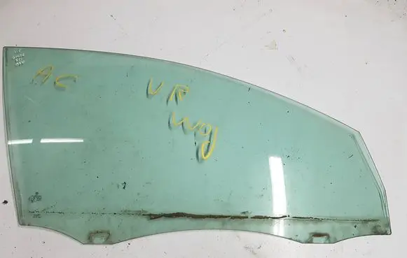Volkswagen Golf VI Front door window glass four-door 