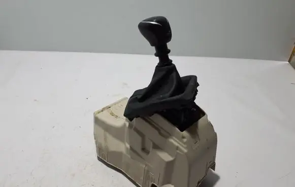 Citroen C4 III e-C4 Gear shifter/selector 9824166680