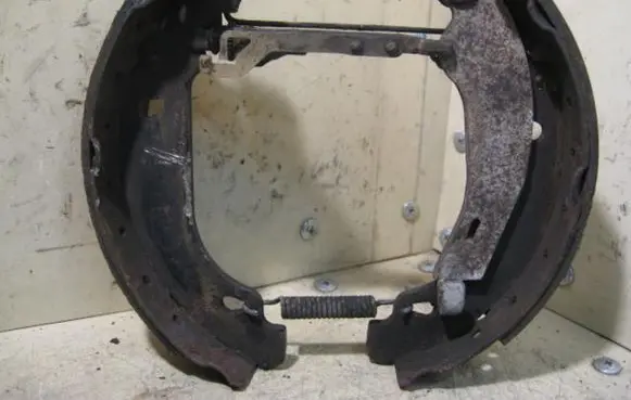 Renault Clio II Brake pads (rear) MK19098