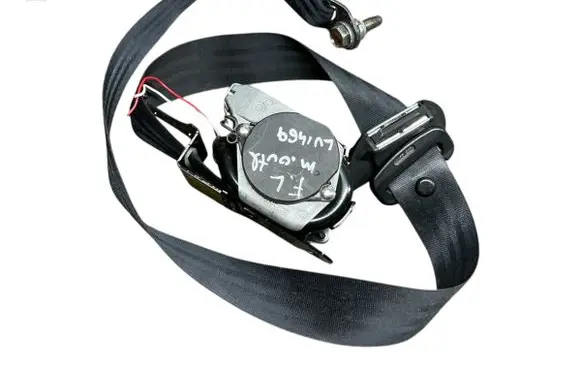 Mitsubishi Outlander Front seatbelt 6066747