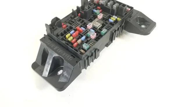 Dodge RAM Fuse module 68430153AB-A