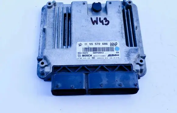 Opel Insignia A Engine control unit/module ECU 55572686 55566722 0281015149