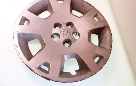 Dodge Magnum R17 wheel hub/cap/trim 0UQ18TRMAA 39699B