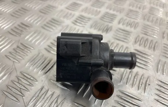 Audi A3 S3 8V Electric auxiliary coolant/water pump 5Q0965561 5Q0965561B