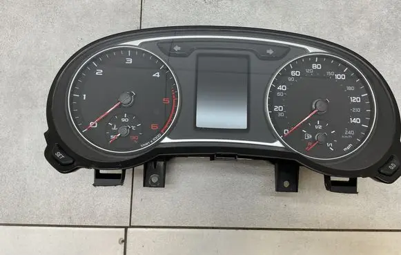 Audi A1 Speedometer (instrument cluster) 8X0920980N
