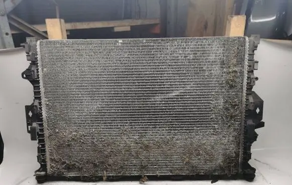 Coolant radiator