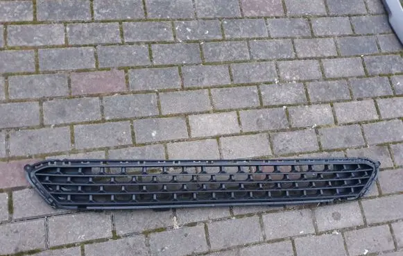 Hyundai Santa Fe Front bumper lower grill 86531S1500