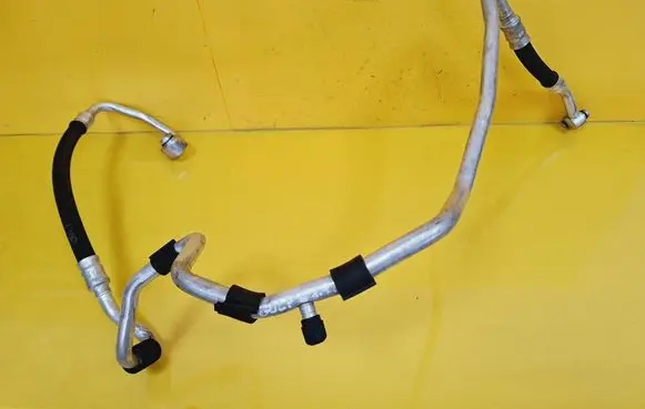 Volkswagen Golf Plus Air conditioning (A/C) pipe/hose 1K0820743BQ