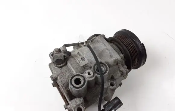 Ford Mondeo Mk III Air conditioning (A/C) compressor (pump) 8FK351113 8FK351113901