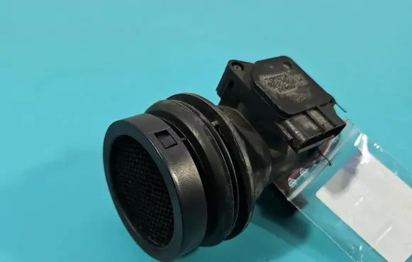 Toyota Corolla E120 E130 Mass air flow meter 2220433010 IMPRK1567370