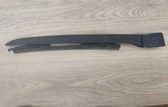 Volvo V60 Rear wiper blade arm 31253232