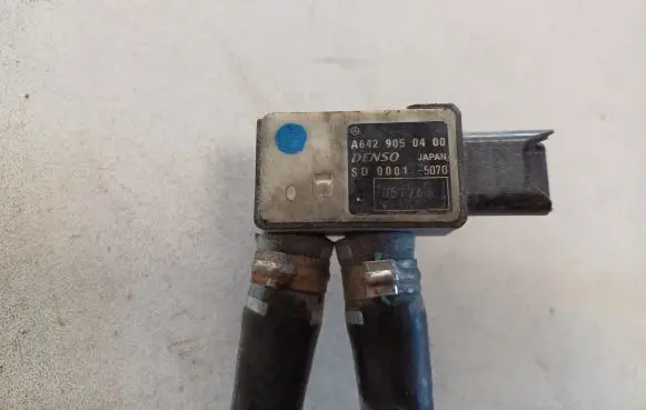 Mercedes-Benz C AMG W204 Exhaust gas pressure sensor A6429050400 SD00015070