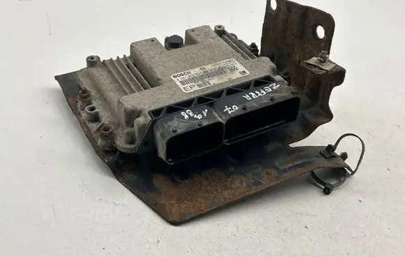 Opel Zafira B Engine control unit/module 0281014024 55205622 1039S18743