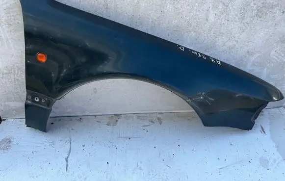 Audi A8 S8 D2 4D Fender