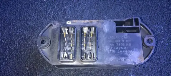 Jaguar XJ X308 Fuse box set LNA2800KB 121348012497