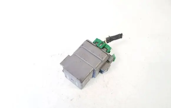 Chevrolet Captiva Other relay 12177235
