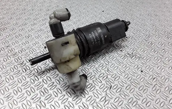 Opel Astra J Windscreen/windshield washer pump 13250357