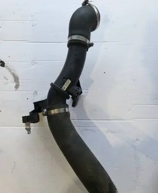 Audi Q3 8U Intercooler hose/pipe 5N0145770G 038906051D 0261230073