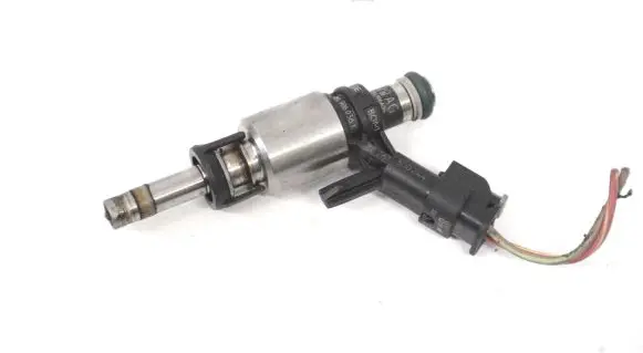 Audi A4 S4 B9 8W Fuel injector 06L906036K
