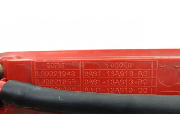 Ford Focus Third/center stoplight L90021048