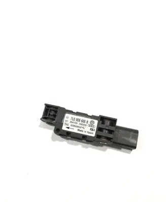 Volkswagen Touareg I Airbag deployment crash/impact sensor 7L0909606B 204129 290208