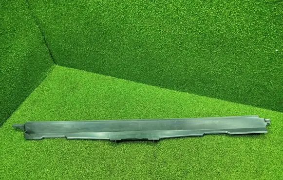 Renault Master III Radiator trim 214760020R