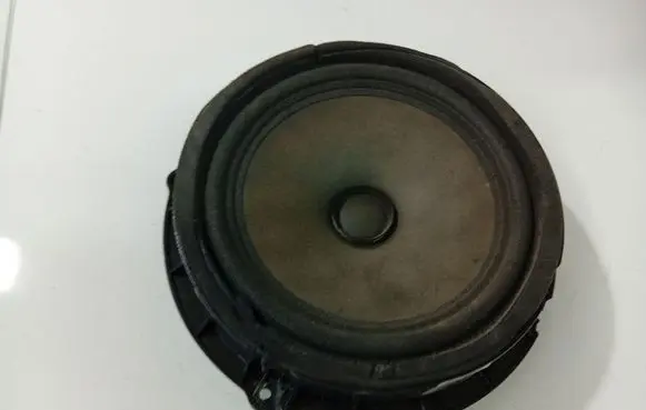 KIA Ceed Front door speaker 