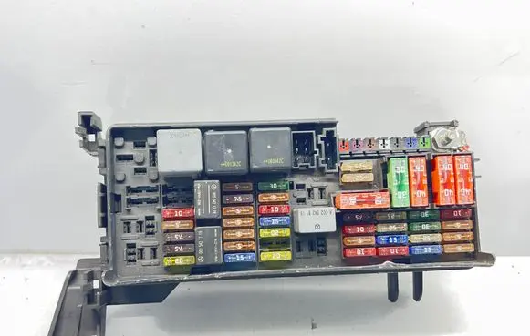 Mercedes-Benz ML W164 Fuse module A1645403072