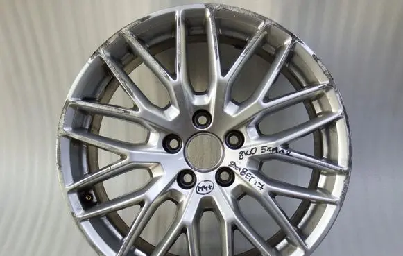 Audi A4 S4 B8 8K R18 alloy rim 