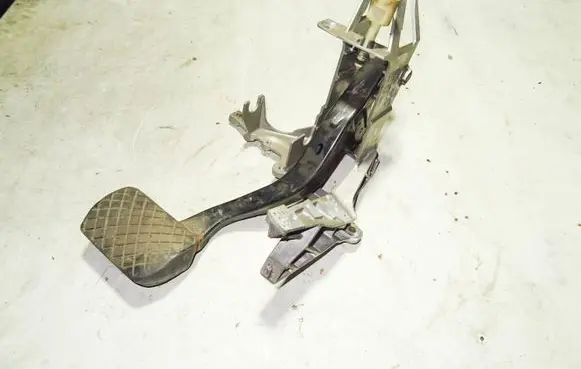 Audi A6 S6 C5 4B Brake pedal 8D1721117L